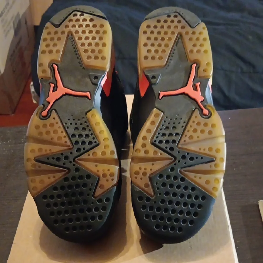 Jordan 6 Retro (GS) 2014 OG "Infrared" Mens 6Y Womens 7.5 EUC - Picture 9 of 9